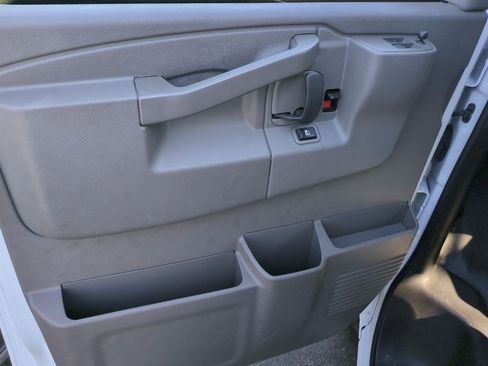 Used 2024 Chevrolet Express 2500 w/ Driver Convenience Package image 19