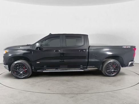 Used 2024 Chevrolet Silverado 1500 LT image 2