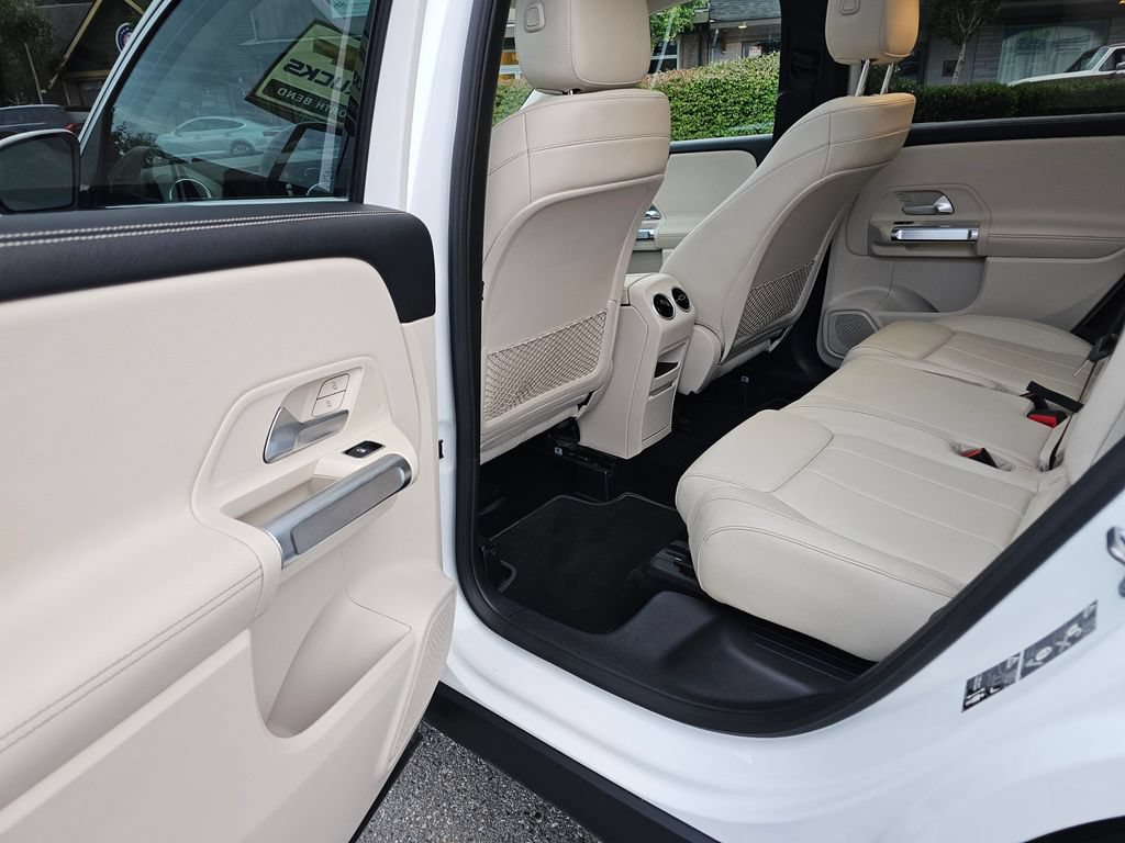 Used 2021 Mercedes-Benz GLB 250 4MATIC image 18