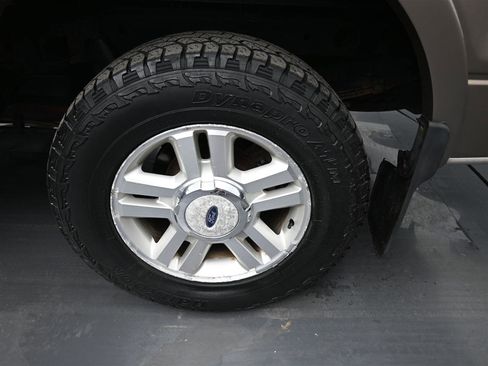 Used 2004 Ford F150 Lariat image 19