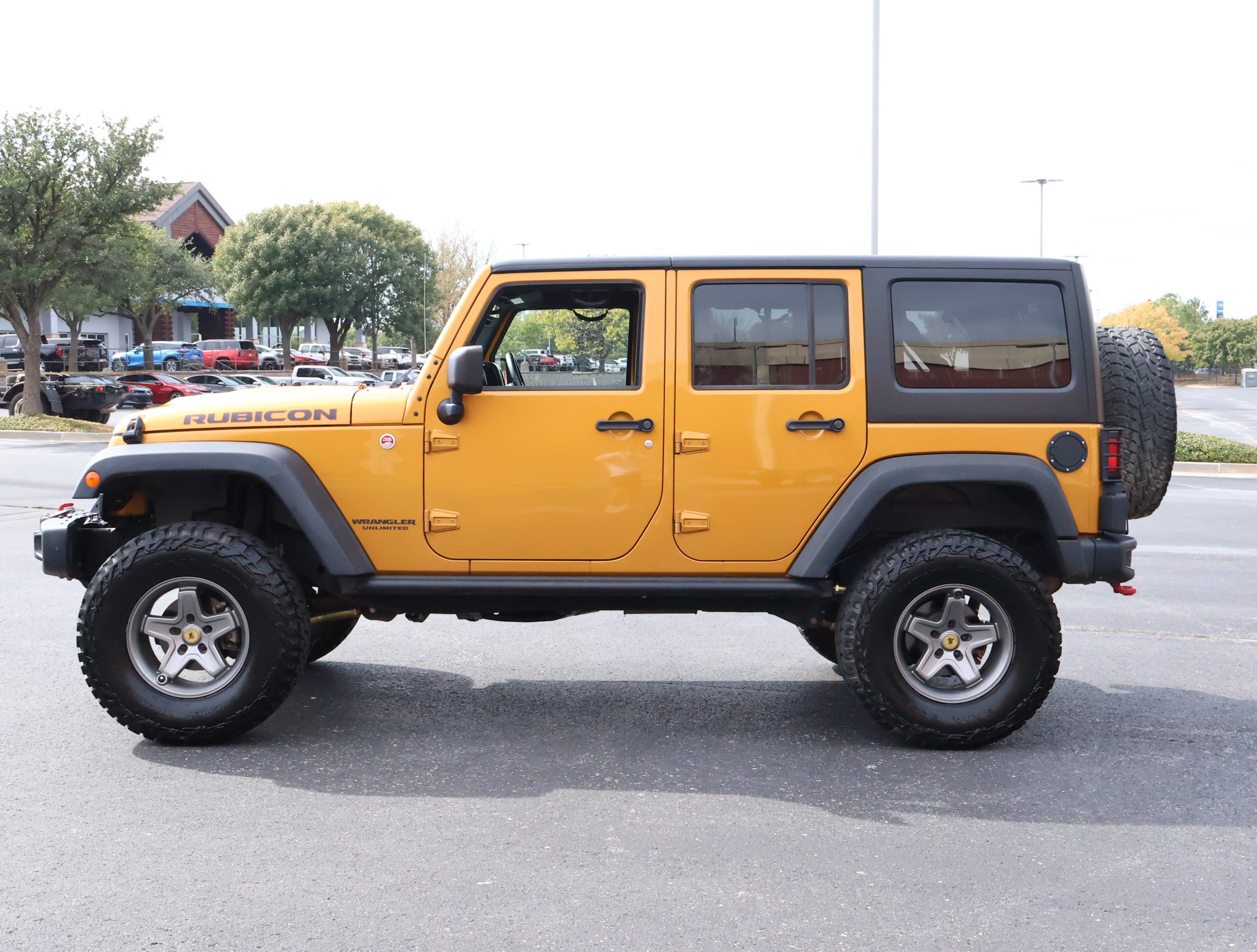 Used 2014 Jeep Wrangler Unlimited Rubicon AWD/4WD image 27