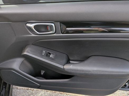 Used 2022 Honda Civic Touring image 31