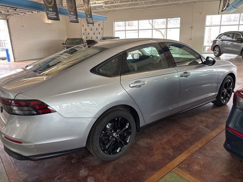 Used 2025 Honda Accord SE image 8