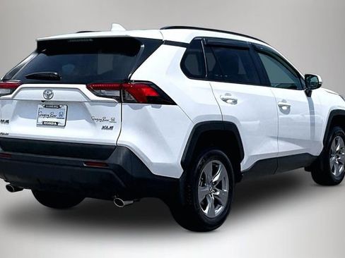Used 2024 Toyota RAV4 XLE FWD image 5