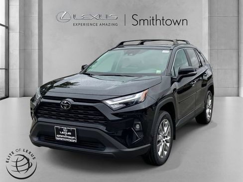 Used 2023 Toyota RAV4 XLE Premium AWD/4WD image 8