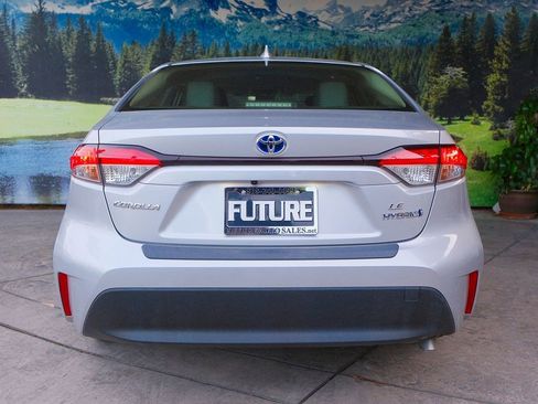 Used 2023 Toyota Corolla LE image 5