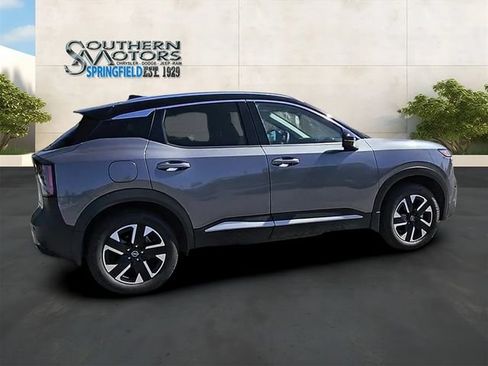 Used 2025 Nissan Kicks SR AWD/4WD image 33