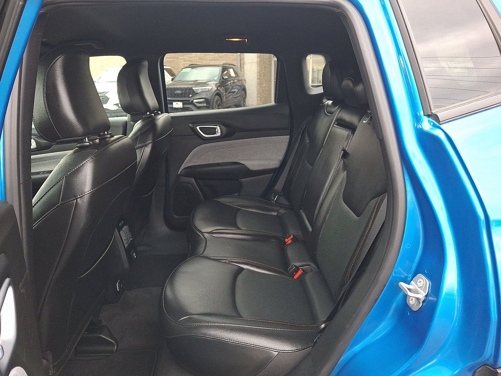 Used 2023 Jeep Compass Latitude AWD/4WD image 11