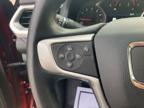 Used 2023 GMC Acadia SLT FWD image 24