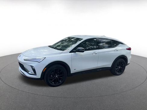 Used 2025 Buick Envista Sport Touring image 8