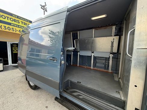 Used 2019 Mercedes-Benz Sprinter 170 image 8