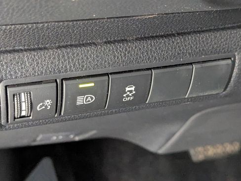 Used 2023 Toyota Corolla SE image 18