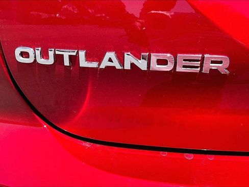 New 2026 Mitsubishi Outlander ES AWD/4WD image 12