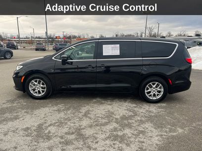 Used 2024 Chrysler Pacifica Touring-L
