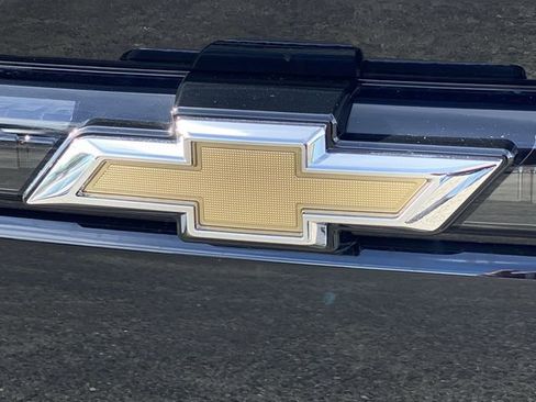 New 2026 Chevrolet Equinox EV LT FWD image 38