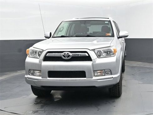 Used 2010 Toyota 4Runner SR5 image 21