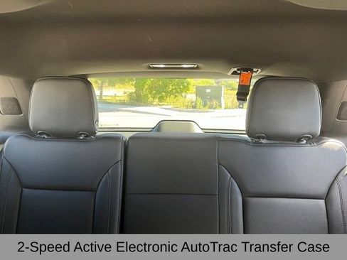 Used 2021 Chevrolet Tahoe Z71 w/ Z71 Signature Package AWD/4WD image 21