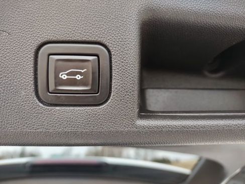 Used 2021 Chevrolet Equinox Premier AWD/4WD image 20