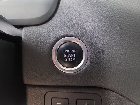 Used 2023 Toyota Tundra Limited AWD/4WD image 25
