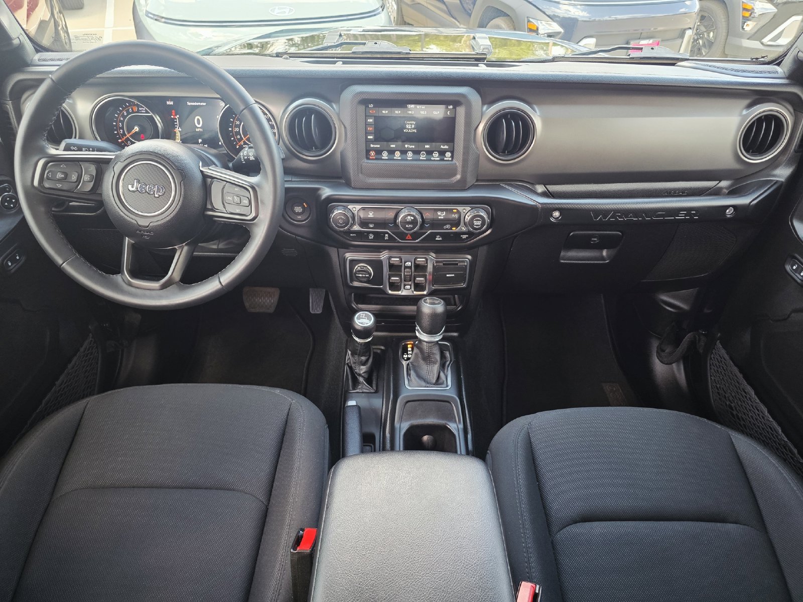Used 2022 Jeep Wrangler Unlimited Sport AWD/4WD image 12