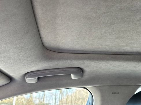 Used 2018 Genesis G90 3.3T Premium image 15