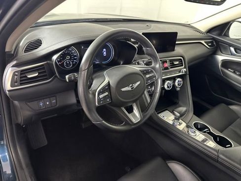 Used 2023 Genesis G70 2.0T image 13