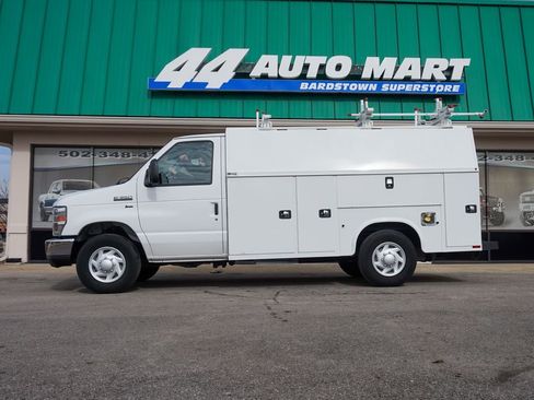 Used 2019 Ford E-350 and Econoline 350 Super Duty w/ Power Windows & Locks Group image 5
