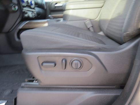 Certified 2020 Chevrolet Silverado 1500 RST AWD/4WD image 17