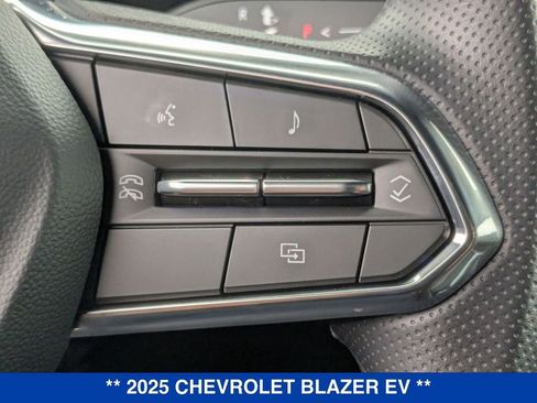 New 2025 Chevrolet Blazer EV LT image 18