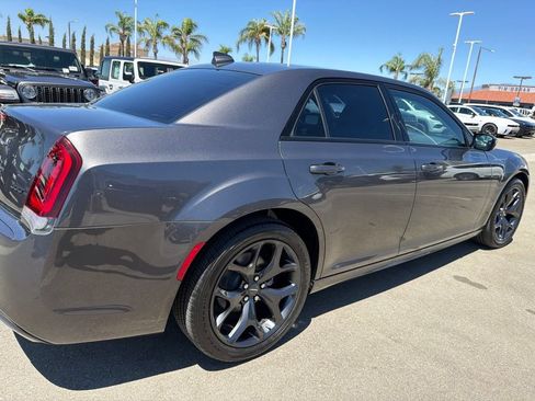 Used 2023 Chrysler 300 Touring L RWD image 12