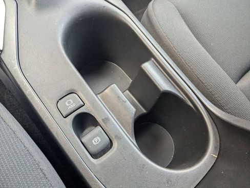 Used 2025 Toyota Corolla LE image 19