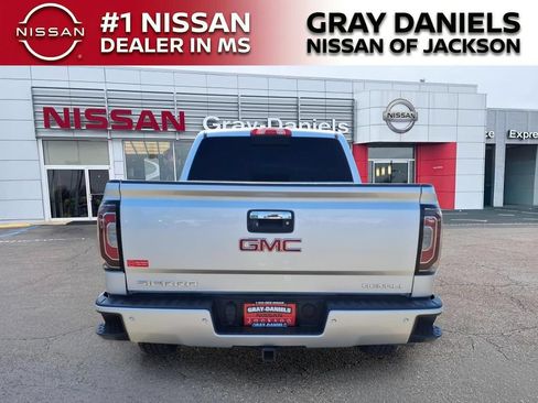 Used 2018 GMC Sierra 1500 Denali w/ Denali Ultimate Package AWD/4WD image 4