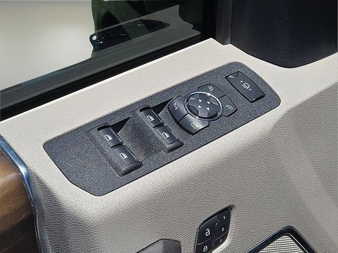 Used 2019 Ford F250 Limited image 21