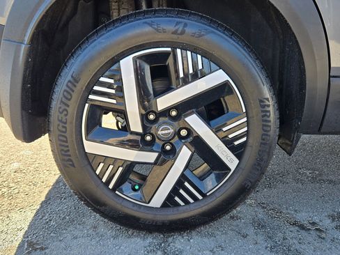 Used 2025 Nissan Kicks SV image 17