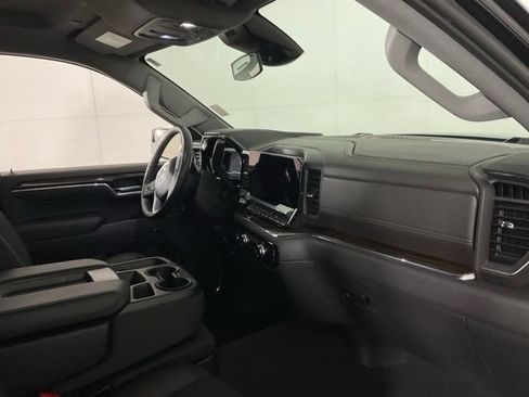 Used 2024 GMC Sierra 1500 SLE AWD/4WD image 30