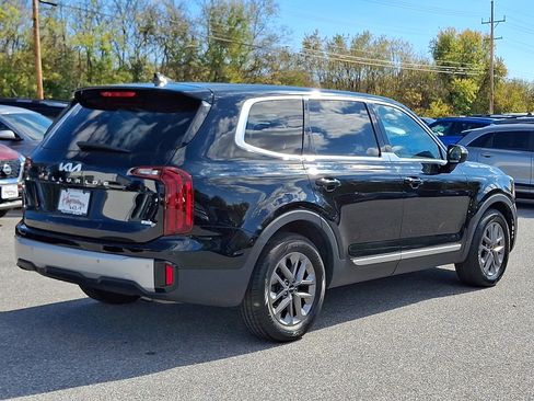 Certified 2023 Kia Telluride LX image 6