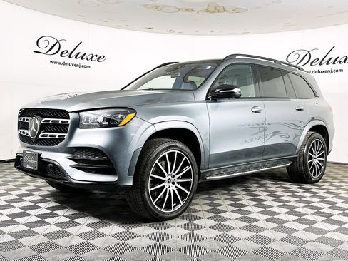 Used 2023 Mercedes-Benz GLS 580 4MATIC image 3