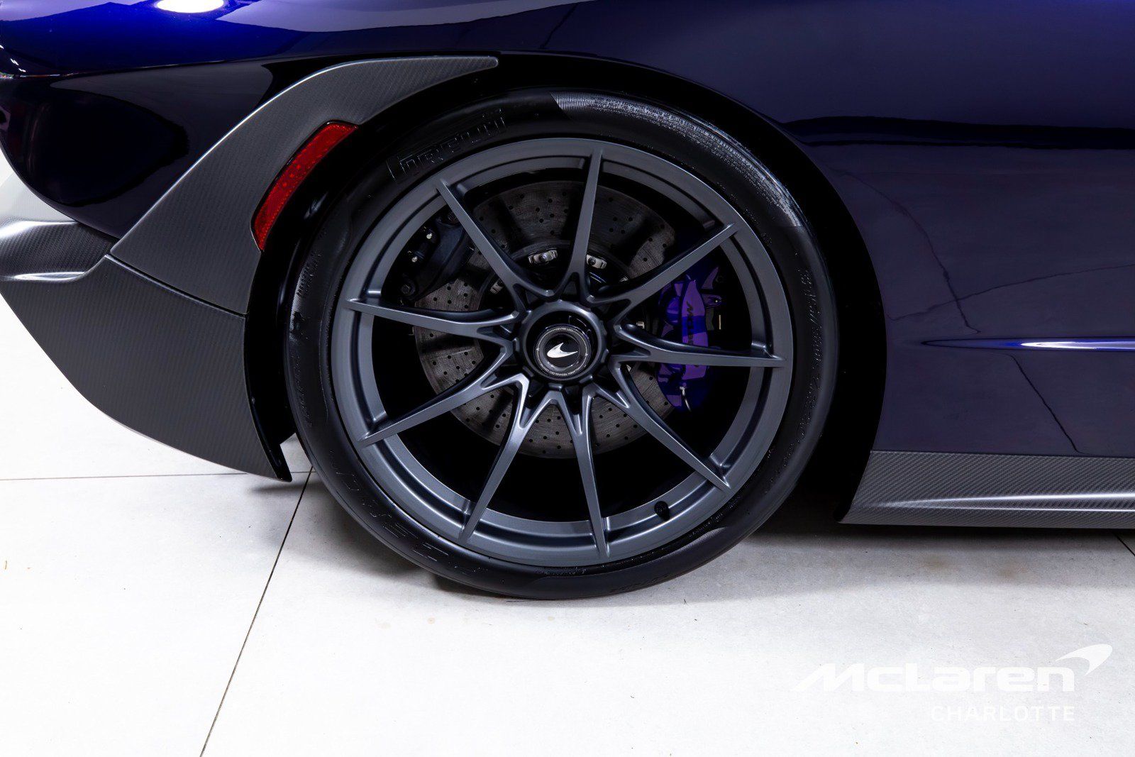 Used 2019 McLaren Senna RWD image 28