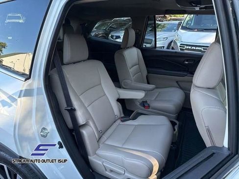 Used 2022 Honda Pilot Touring image 21