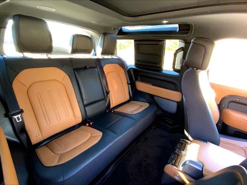 Used 2021 Land Rover Defender 90 X image 18