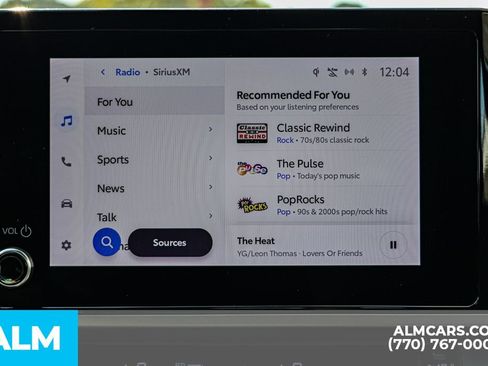 Used 2025 Toyota Camry SE image 40