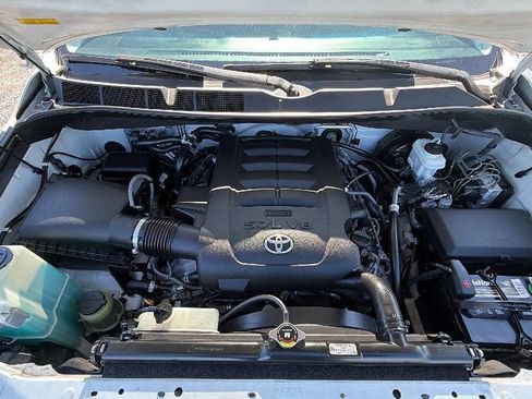 Used 2014 Toyota Sequoia Platinum AWD/4WD image 22
