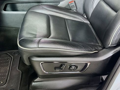 Used 2024 RAM 1500 Limited image 9