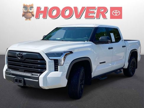 Used 2024 Toyota Tundra SR5 w/ SR5 Convenience Package AWD/4WD image 6