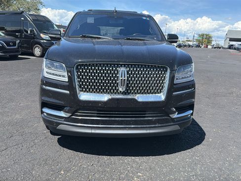 Used 2020 Lincoln Navigator L Reserve w/ Luxury Package AWD/4WD image 2