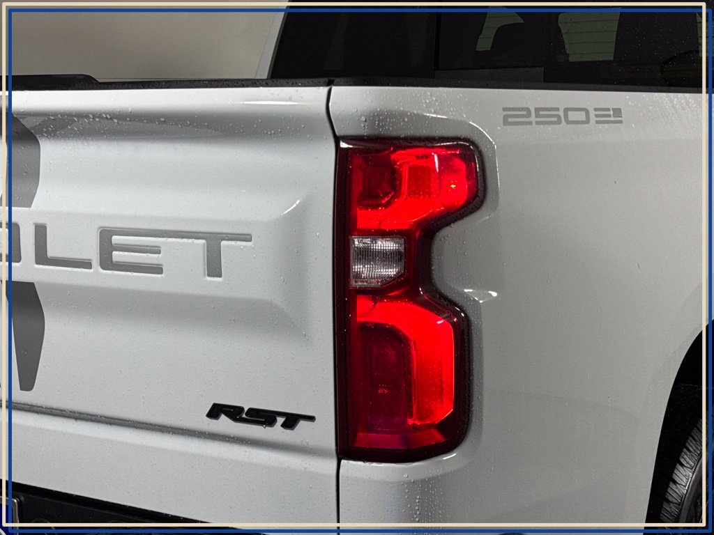 New 2026 Chevrolet Silverado 1500 RST AWD/4WD image 9
