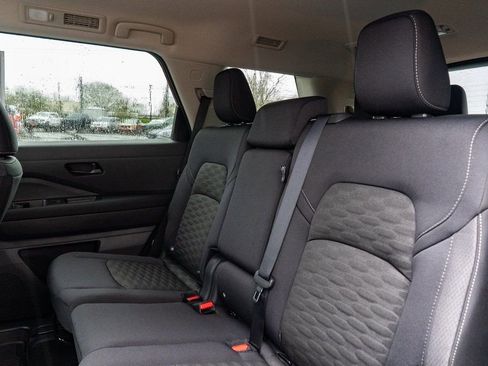 New 2026 Nissan Pathfinder SV image 23
