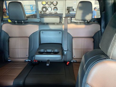 Certified 2025 Chevrolet Silverado 1500 High Country w/ High Country Premium Package image 15