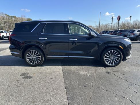 Used 2023 Hyundai Palisade Calligraphy image 9