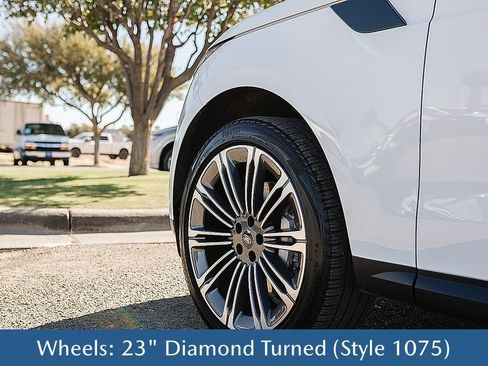 Used 2024 Land Rover Range Rover Sport SE image 11